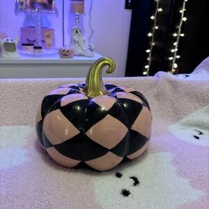 NWT 🩷⚜️🖤 Harlequin Pink Black Ceramic Pumpkin Halloween Decor Mackenzie Child
